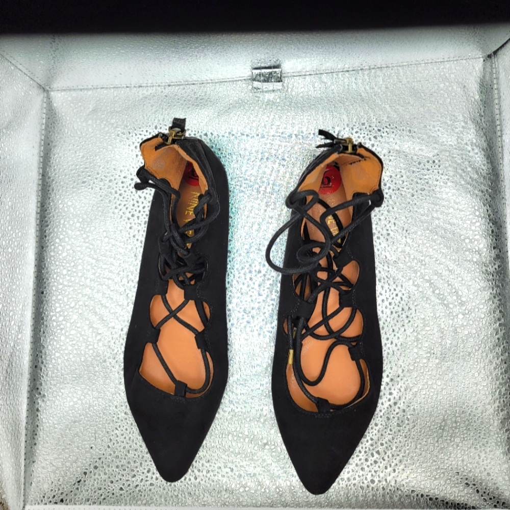 Black Flats Sz: 6